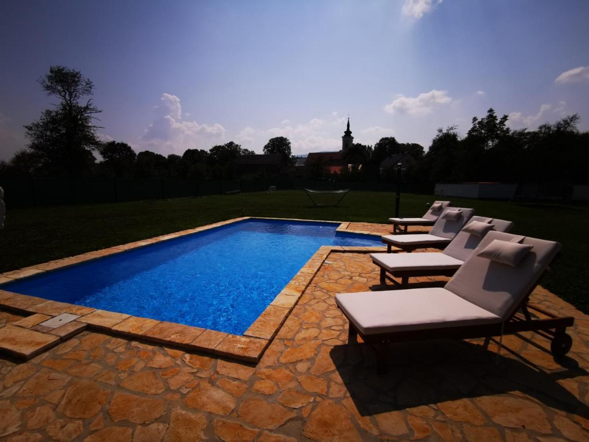 Holiday Home Bulog Sinac Exterior photo